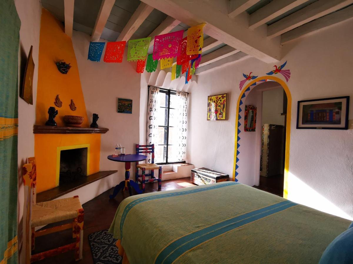 Casa De Los Espiritus Alegres By Rotamundos Guanajuato Szoba fotó